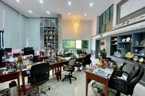 Casa de 13 dormitorios en Bangkok, Tailandia № 65939 - foto 12