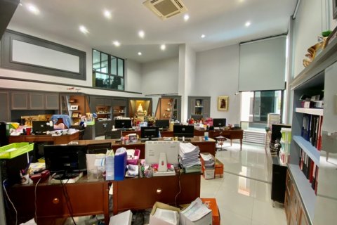Casa de 13 dormitorios en Bangkok, Tailandia № 65939 - foto 11