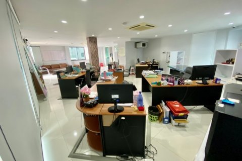 Casa de 13 dormitorios en Bangkok, Tailandia № 65939 - foto 6