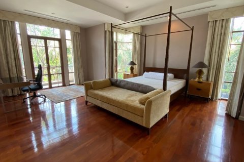 Casa de 4 dormitorios en Bangkok, Tailandia № 65936 - foto 9