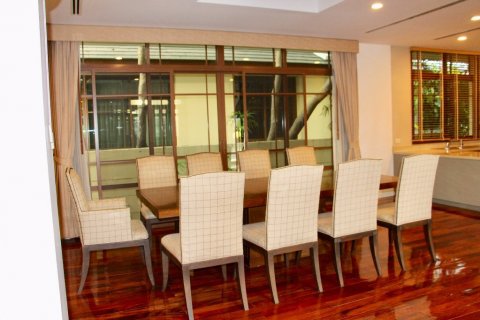 Casa de 4 dormitorios en Bangkok, Tailandia № 65936 - foto 16