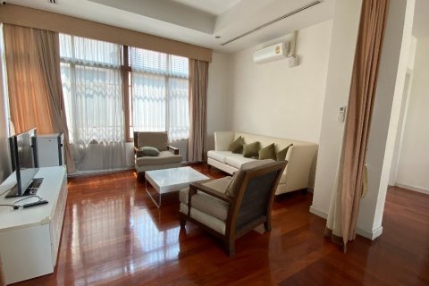 Casa de 4 dormitorios en Bangkok, Tailandia № 65936 - foto 8