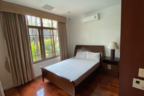 Casa de 4 dormitorios en Bangkok, Tailandia № 65936 - foto 10