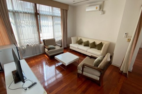Casa de 4 dormitorios en Bangkok, Tailandia № 65936 - foto 4