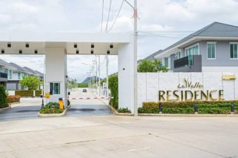 Casa de 4 dormitorios en Hua Hin, Tailandia № 172781 - foto 2