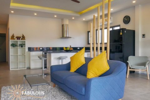 Chalet de 3 dormitorios en Bang Tao, Tailandia № 179864 - foto 2