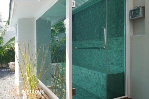Chalet de 3 dormitorios en Bang Tao, Tailandia № 179864 - foto 6