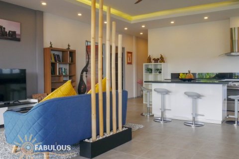 Chalet de 3 dormitorios en Bang Tao, Tailandia № 179864 - foto 4