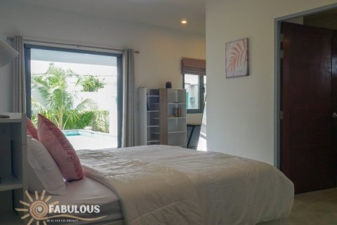 Chalet de 3 dormitorios en Bang Tao, Tailandia № 179864 - foto 11