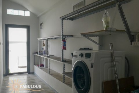 Chalet de 3 dormitorios en Bang Tao, Tailandia № 179864 - foto 15