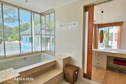 Apartamento de 2 dormitorios en Bang Tao, Tailandia № 179863 - foto 13