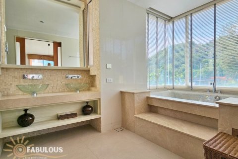 Apartamento de 2 dormitorios en Bang Tao, Tailandia № 179863 - foto 16