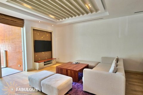 Apartamento de 2 dormitorios en Bang Tao, Tailandia № 179863 - foto 14
