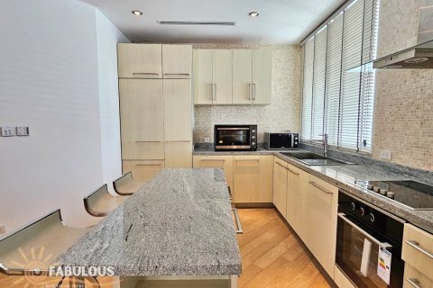 Apartamento de 2 dormitorios en Bang Tao, Tailandia № 179863 - foto 19