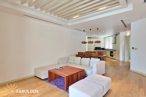 Apartamento de 2 dormitorios en Bang Tao, Tailandia № 179863 - foto 3