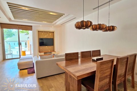 Apartamento de 2 dormitorios en Bang Tao, Tailandia № 179863 - foto 6