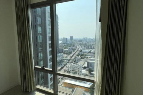 Condominio de 2 dormitorios en Bang Kho Laem, Bangkok, Tailandia № 116944 - foto 2