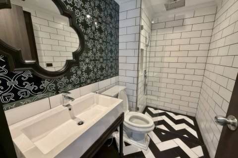 Apartamento de 2 dormitorios en Pattaya, Tailandia № 203381 - foto 8