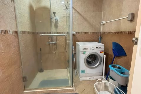 Apartamento de 1 dormitorio en Pattaya, Tailandia № 203384 - foto 17