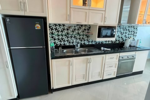 Apartamento de 1 dormitorio en Pattaya, Tailandia № 203384 - foto 9