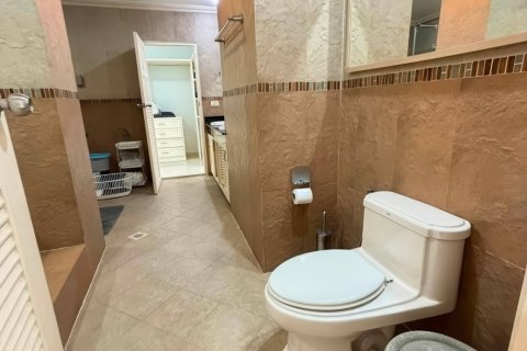 Apartamento de 1 dormitorio en Pattaya, Tailandia № 203384 - foto 20