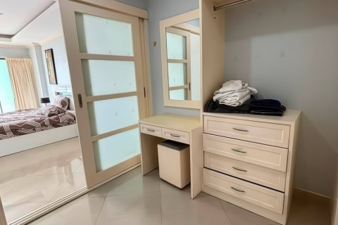 Apartamento de 1 dormitorio en Pattaya, Tailandia № 203384 - foto 15