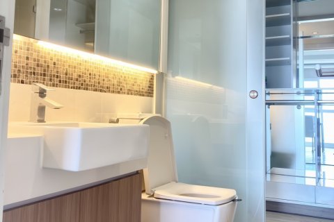 Apartamento de 1 dormitorio en Pattaya, Tailandia № 203382 - foto 11