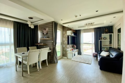 Apartamento de 1 dormitorio en Pattaya, Tailandia № 203382 - foto 2