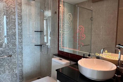 Apartamento de 2 habitaciones en Pattaya, Tailandia № 144394 - foto 10