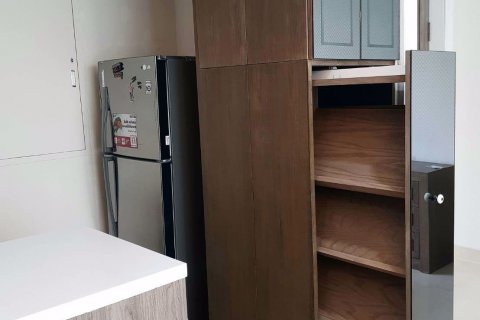 Condominio de 1 dormitorio en Yan Nawa, Bangkok, Tailandia № 47927 - foto 4