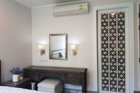 Condominio de 1 dormitorio en Yan Nawa, Bangkok, Tailandia № 47927 - foto 9