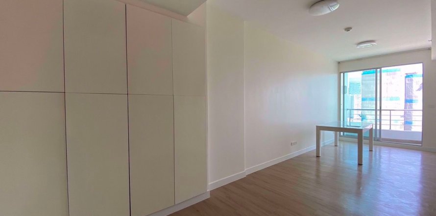 Condominio de 1 dormitorio en Khlong San, Bangkok, Tailandia № 47930