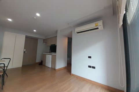 Condominio de 2 dormitorios en Phaya Thai, Bangkok, Tailandia № 160569 - foto 3