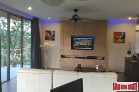 Casa de 3 dormitorios en Chalong, Tailandia № 202579 - foto 4