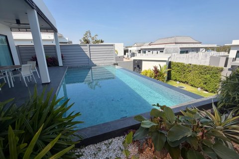 Chalet de 3 dormitorios en Hua Hin, Tailandia № 166761 - foto 23