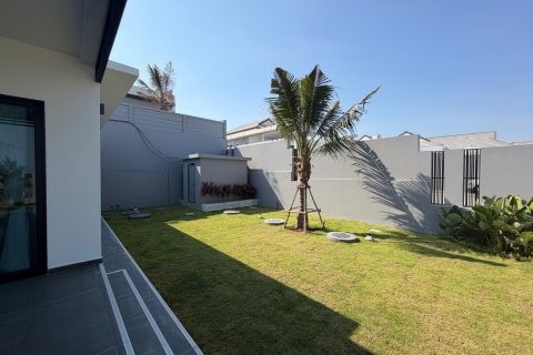 Chalet de 3 dormitorios en Hua Hin, Tailandia № 166760 - foto 21