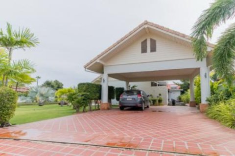 Chalet de 3 dormitorios en Hua Hin, Tailandia № 202822 - foto 4