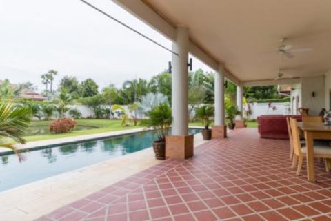 Chalet de 3 dormitorios en Hua Hin, Tailandia № 202822 - foto 3