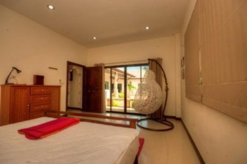 Chalet de 5 dormitorios en Hua Hin, Tailandia № 202824 - foto 3