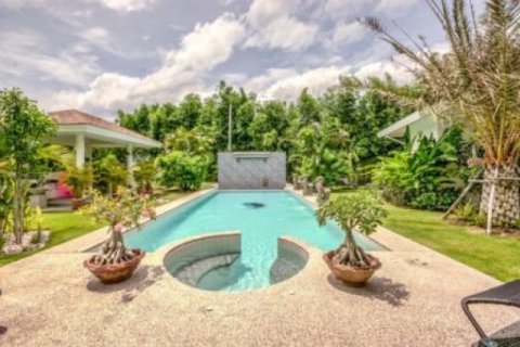 Chalet de 3 dormitorios en Hua Hin, Tailandia № 202821 - foto 5