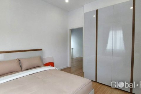 Casa de 4 dormitorios en Pattaya, Tailandia № 54036 - foto 12