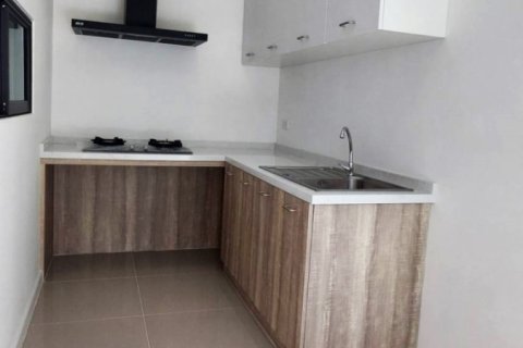 Casa de 4 dormitorios en Pattaya, Tailandia № 54036 - foto 6
