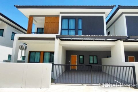 Maison à Pattaya, Thaïlande 4 chambres № 54036