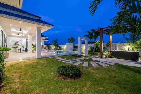 Casa de 3 dormitorios en Hua Hin, Tailandia № 184060 - foto 9