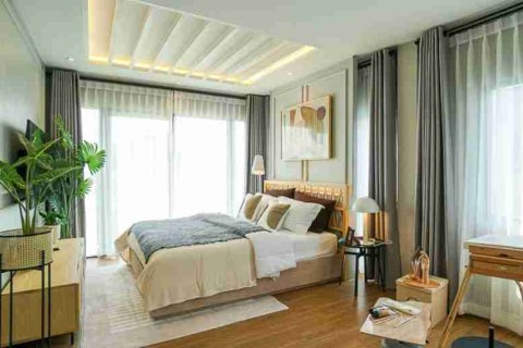 Casa de 3 dormitorios en Thonburi, Bangkok, Tailandia № 184057 - foto 16