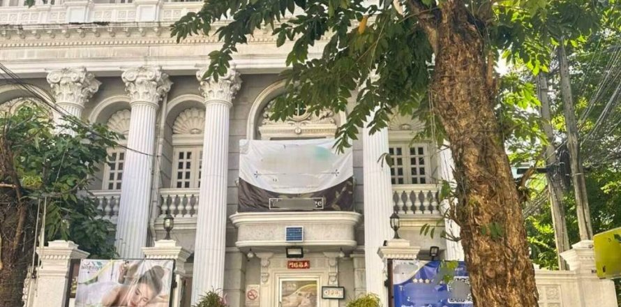 Adosado de 4 dormitorios en Bangkok, Tailandia № 115464