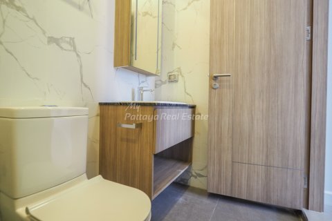 Casa de 4 dormitorios en Pattaya, Tailandia № 69249 - foto 4