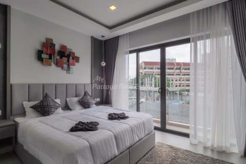 Casa de 4 dormitorios en Pattaya, Tailandia № 69249 - foto 10