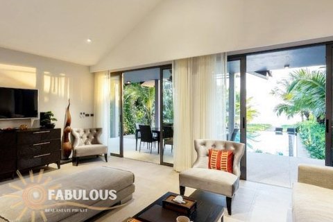 Chalet de 4 dormitorios en Phang Nga, Tailandia № 179406 - foto 3