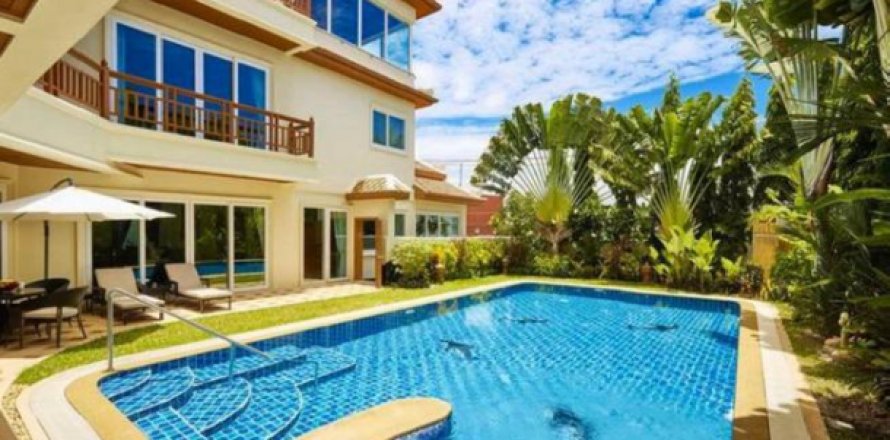 Chalet de 6 dormitorios en Pattaya, Tailandia № 203014